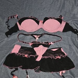 La Vie En Rose Pink and Black Polka Dot Bra Set